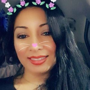 Meet your Posher, Leticia